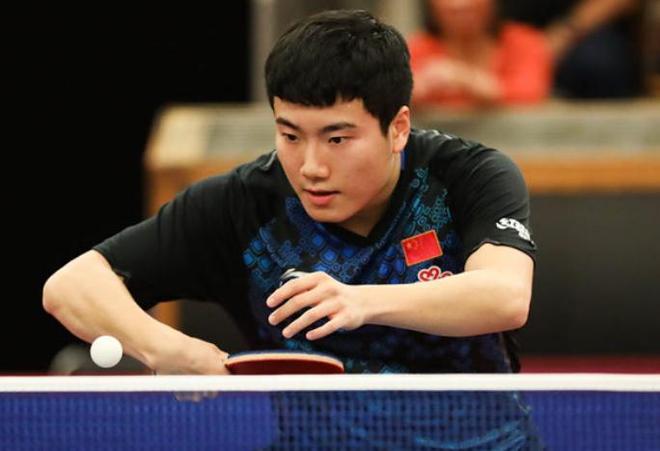 中国冰壶的 中国冰壶的